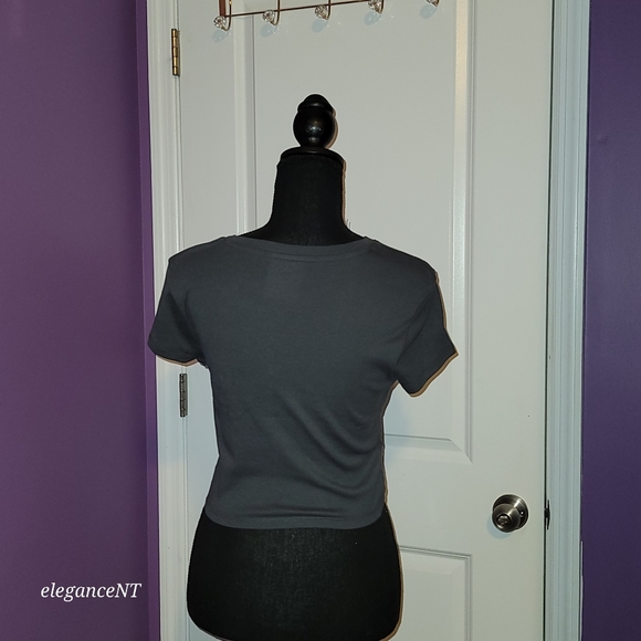 Gap Cropped Graphic Aretha Franklin Gray T-Shirt Sz: M NWT - Picture 6 of 7